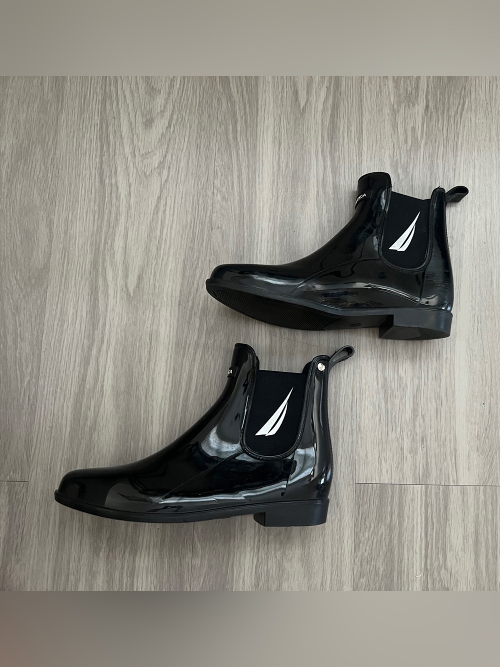 Nautica Women’s Glossy Black Chelsea Rain Boots Waterproof Ankle Booties Size 10